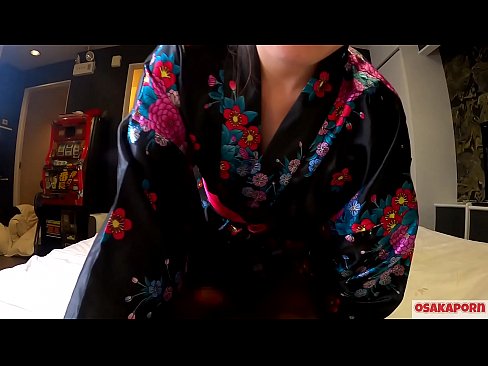 ❤️ Ngoanana e monyane oa cosplay o rata thobalano ho orgasm ka squirt ho pere le blowjob. Ngoanana oa Asia ea nang le malinyane a moriri le matete a matle ka moaparo oa setso oa Majapane ka har'a video ea boits'oaro e bonts'ang ho pholla litho tsa botona kapa botšehali ho li-fuck toys. Sakura 3 OSAKAPORN.